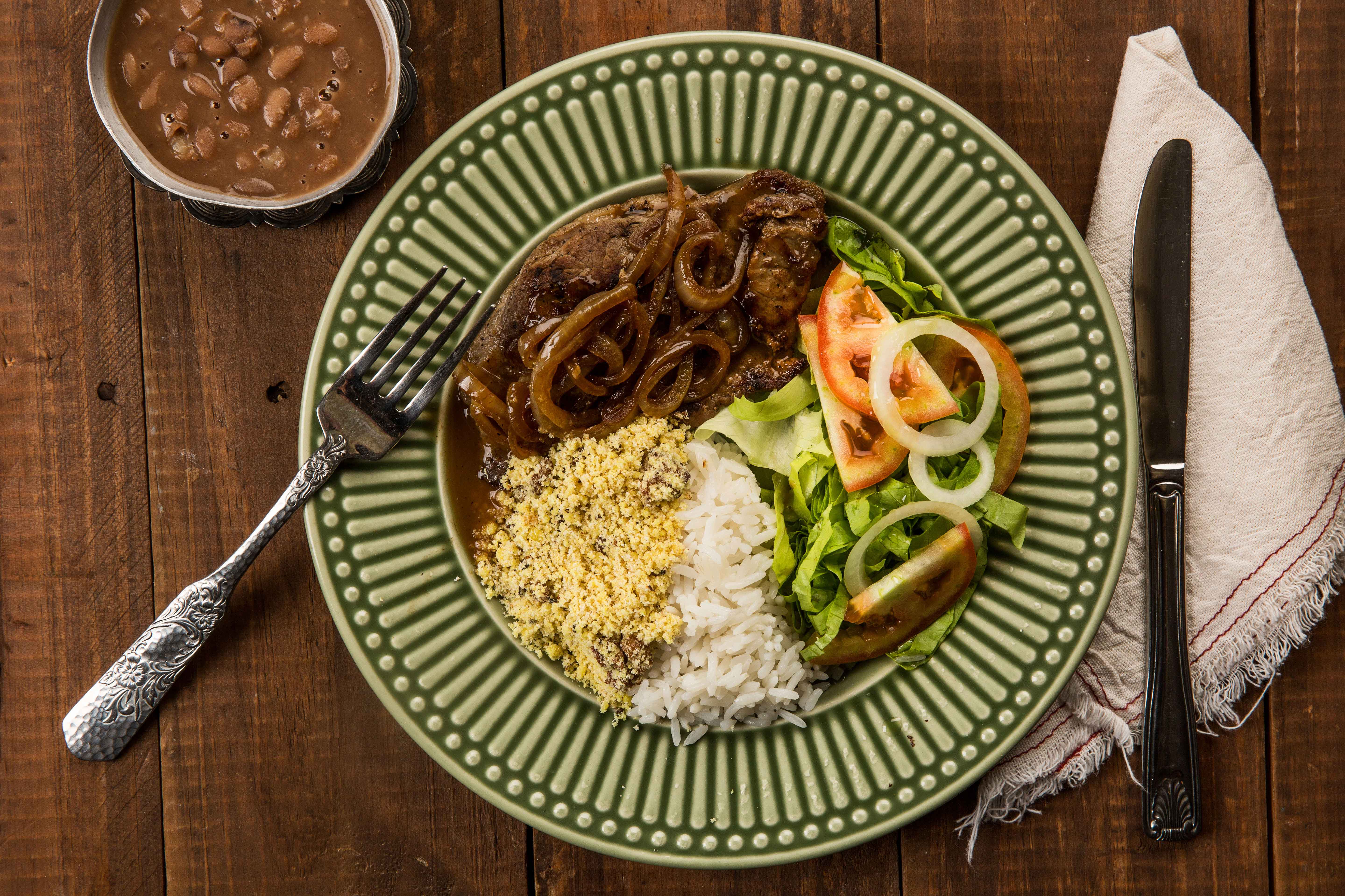 PF Bife Acebolado